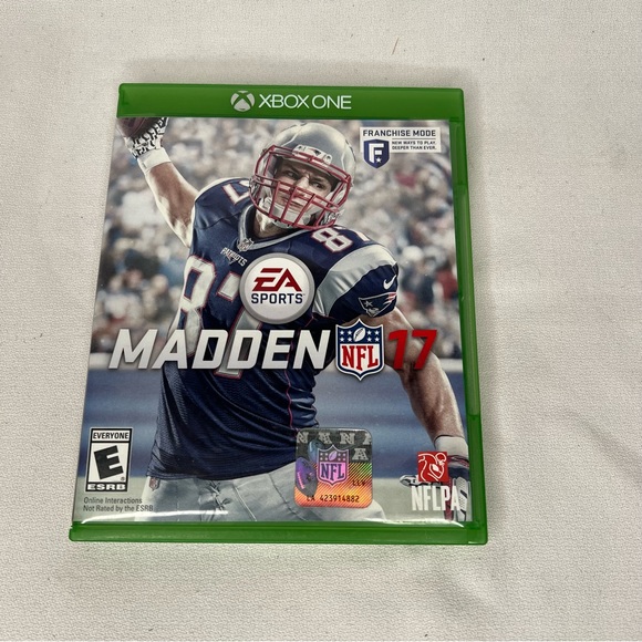 Madden NFL 17 XBOX ONE Used Great Condition Complete. - Picture 1 of 5